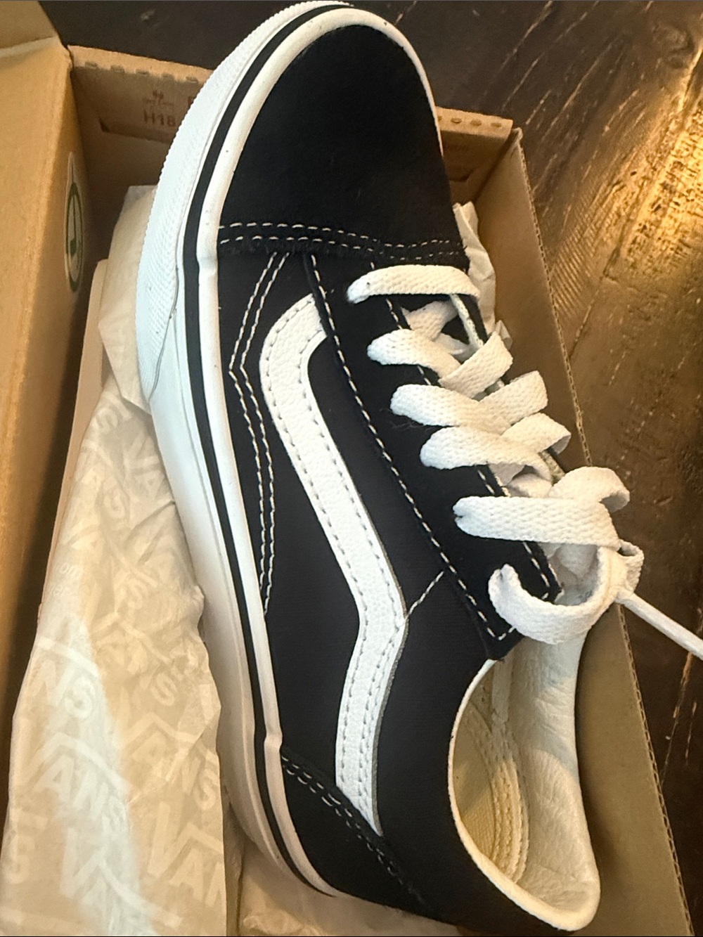 Vans Kids Old Skool Black with White Stripe Skate Sneakers 1y
